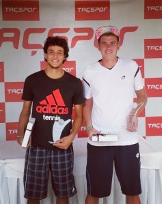 kalovelonis-title-poli